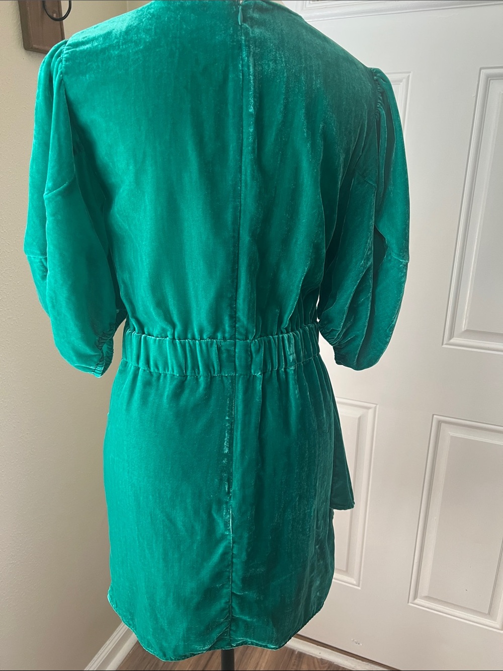 Rhode Pia Ruched Ruffled Velvet Mini Dress In Emerald Size 4 - Picture 3 of 10